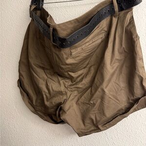 Torrid Brown Women's Shorts with Black Belt